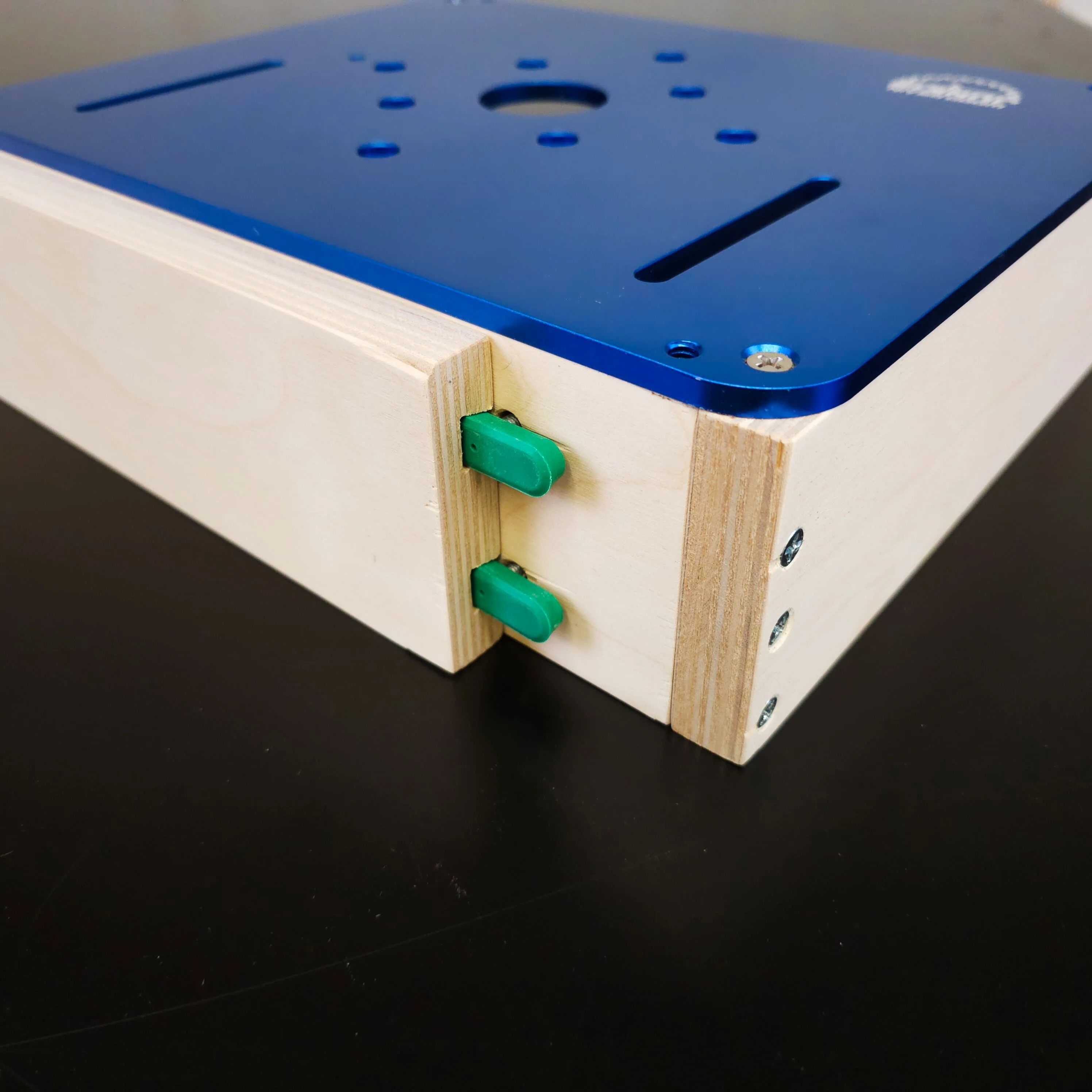 Baltic Birch Dovetail Track and Hardware - Image 7