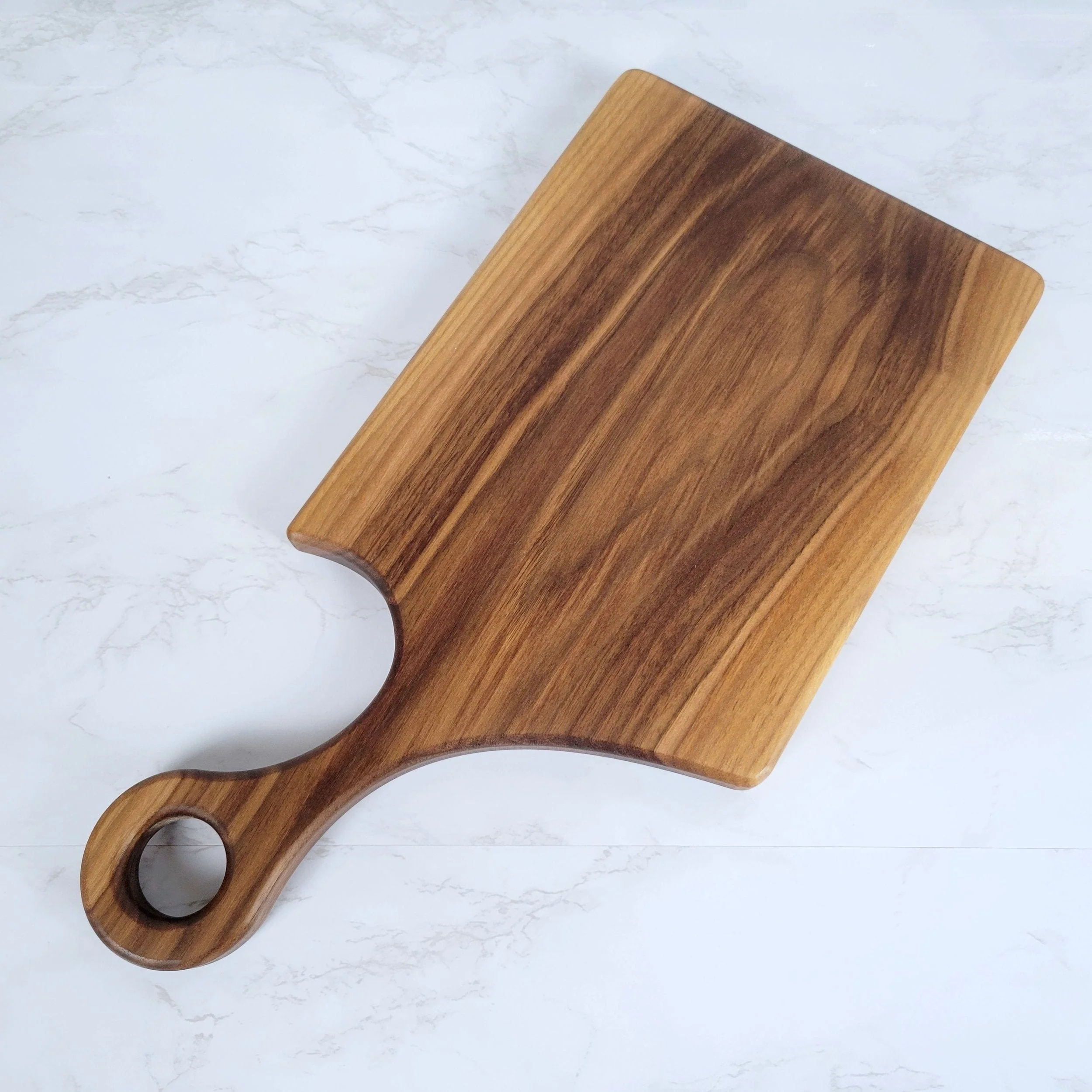 Black Walnut Charcuterie Board with a Modern Handle - Image 4