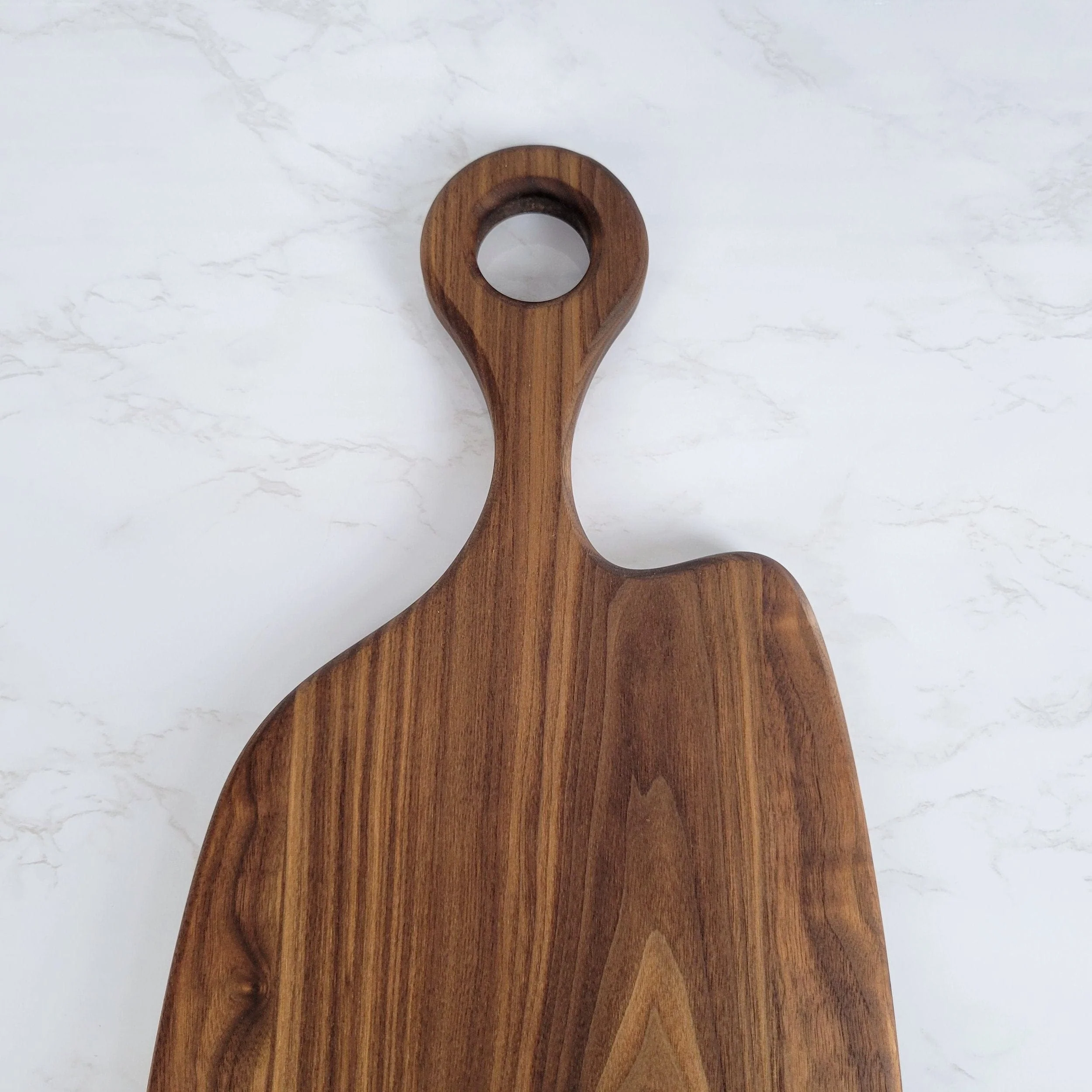 Black Walnut Charcuterie Board with Organic Curves and Round Handle - Image 5