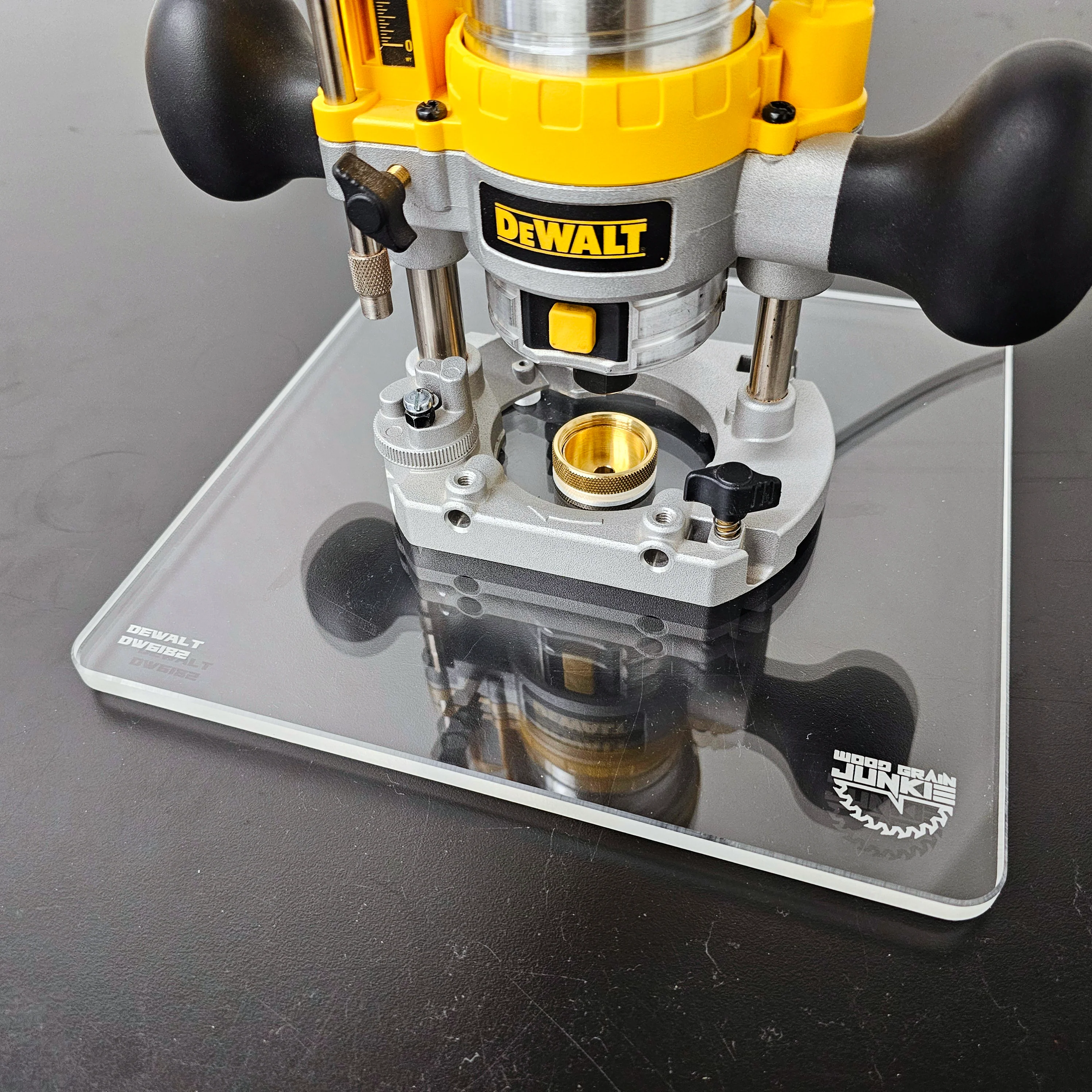TrimFit Pro® 10in Base Plate - DeWalt Trim Router Plunge Base (DNP612) - Image 3